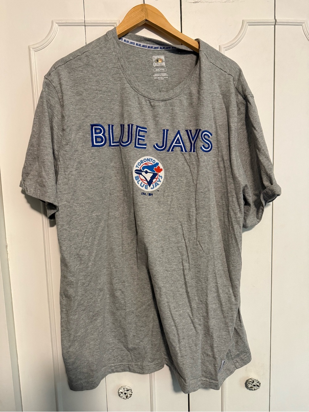 Toronto Blue Jays Men's Gray Short Sleeve Embroidered Logo Tee